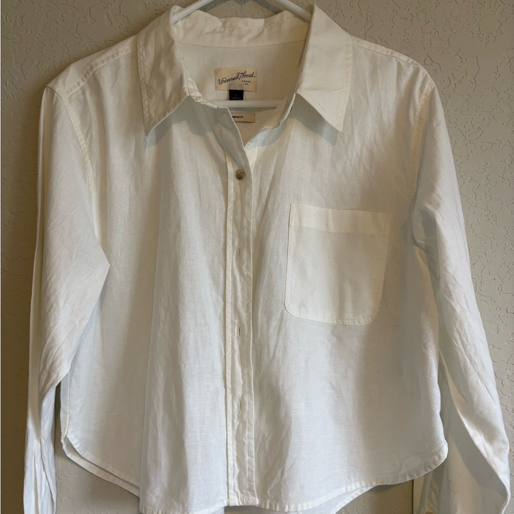 Universal Thread White Cropped Fit Button-Up Shirt
